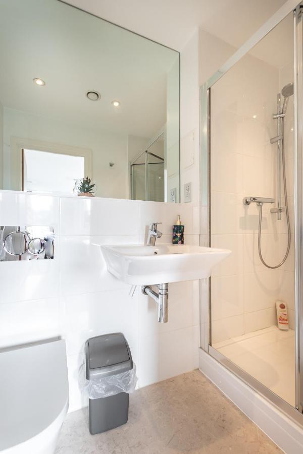 Spacious City Center Apartment By Smart Apartments Short Lets & Serviced Accommodation Apartment Southampton With Free Wifi Exterior foto
